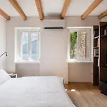 Maison Du *