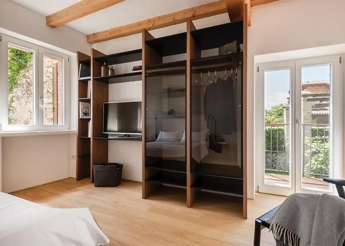 Maison Du Apartment