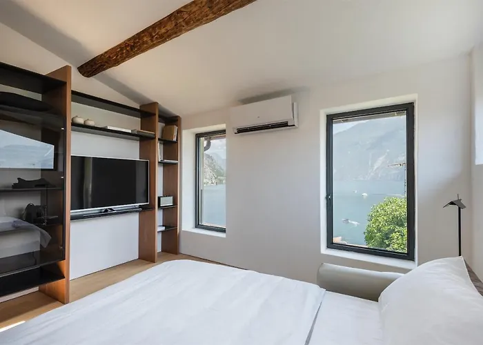 Maison Du Apartment *